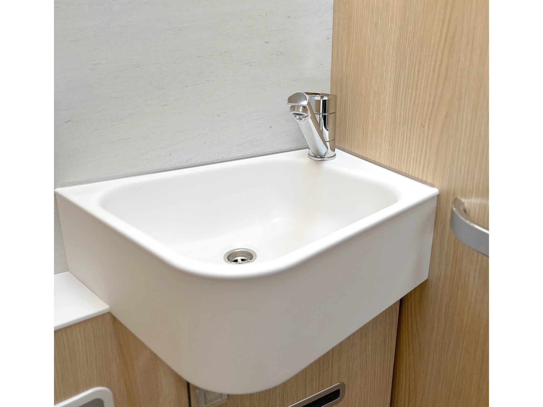 Hymer B-MC I 680 Motorhome Bathroom Sink