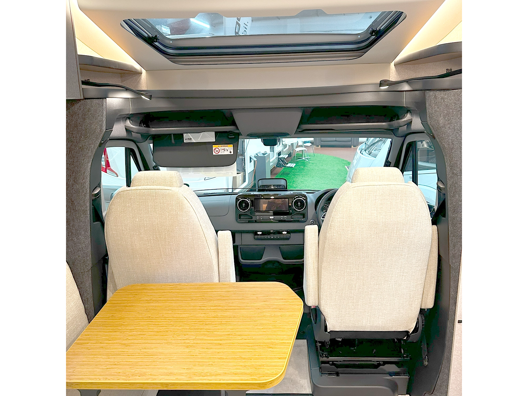 Hymer ML-T 580 Xperience - Drivers Cab