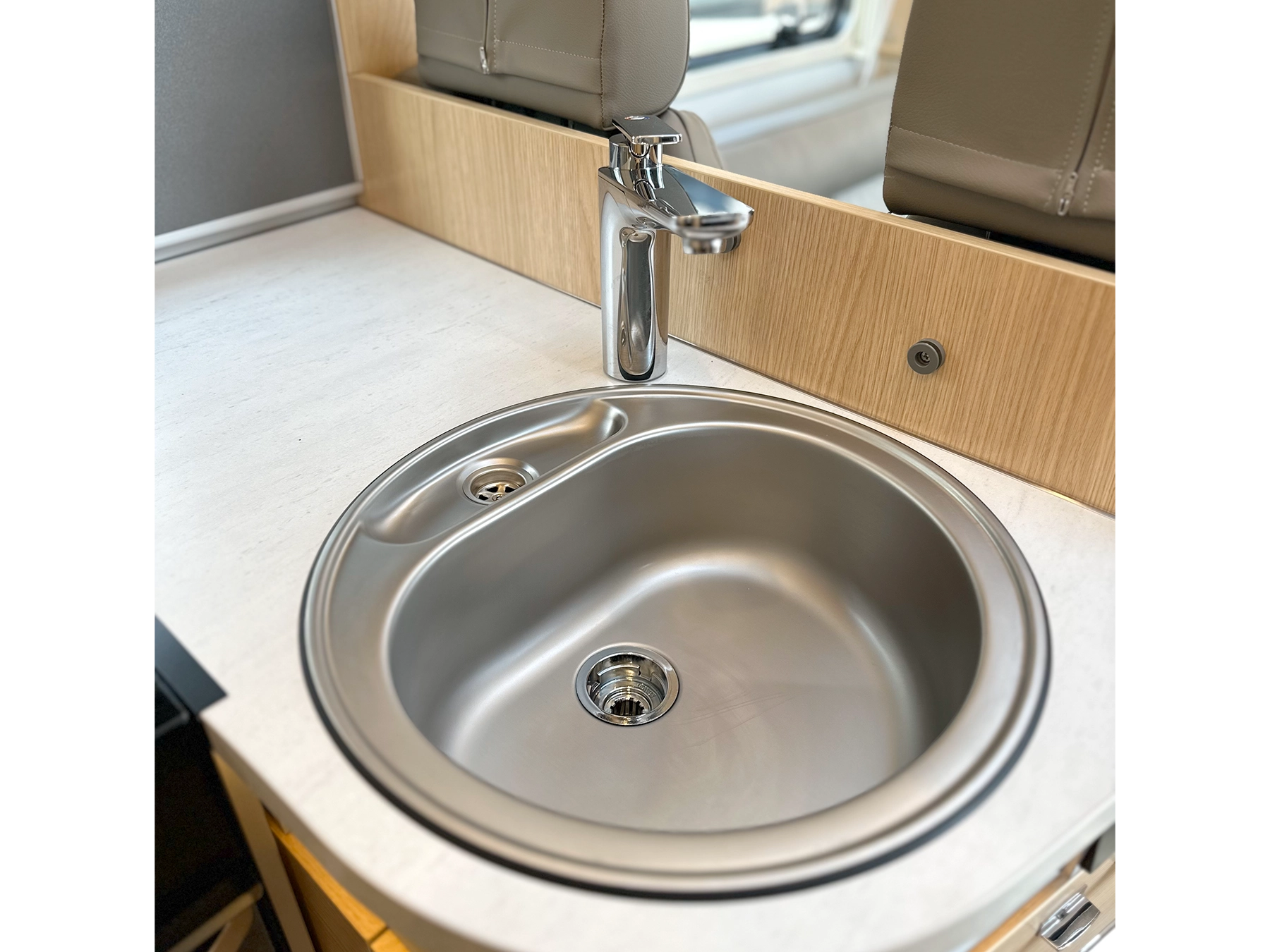 Hymer B-MC I 680 Motorhome Kitchen Sink