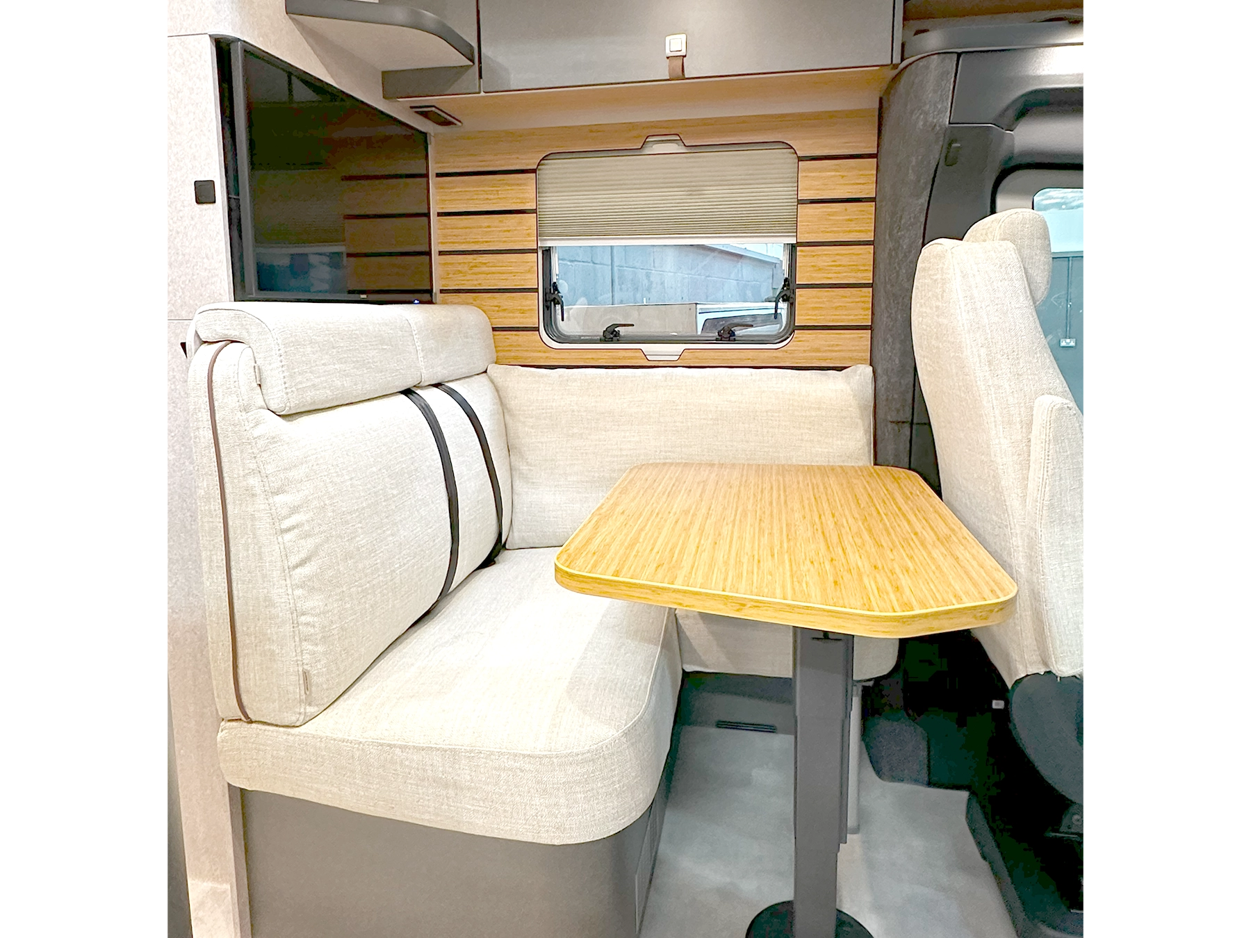 Hymer ML-T 580 Xperience Motorhome Lounge Area