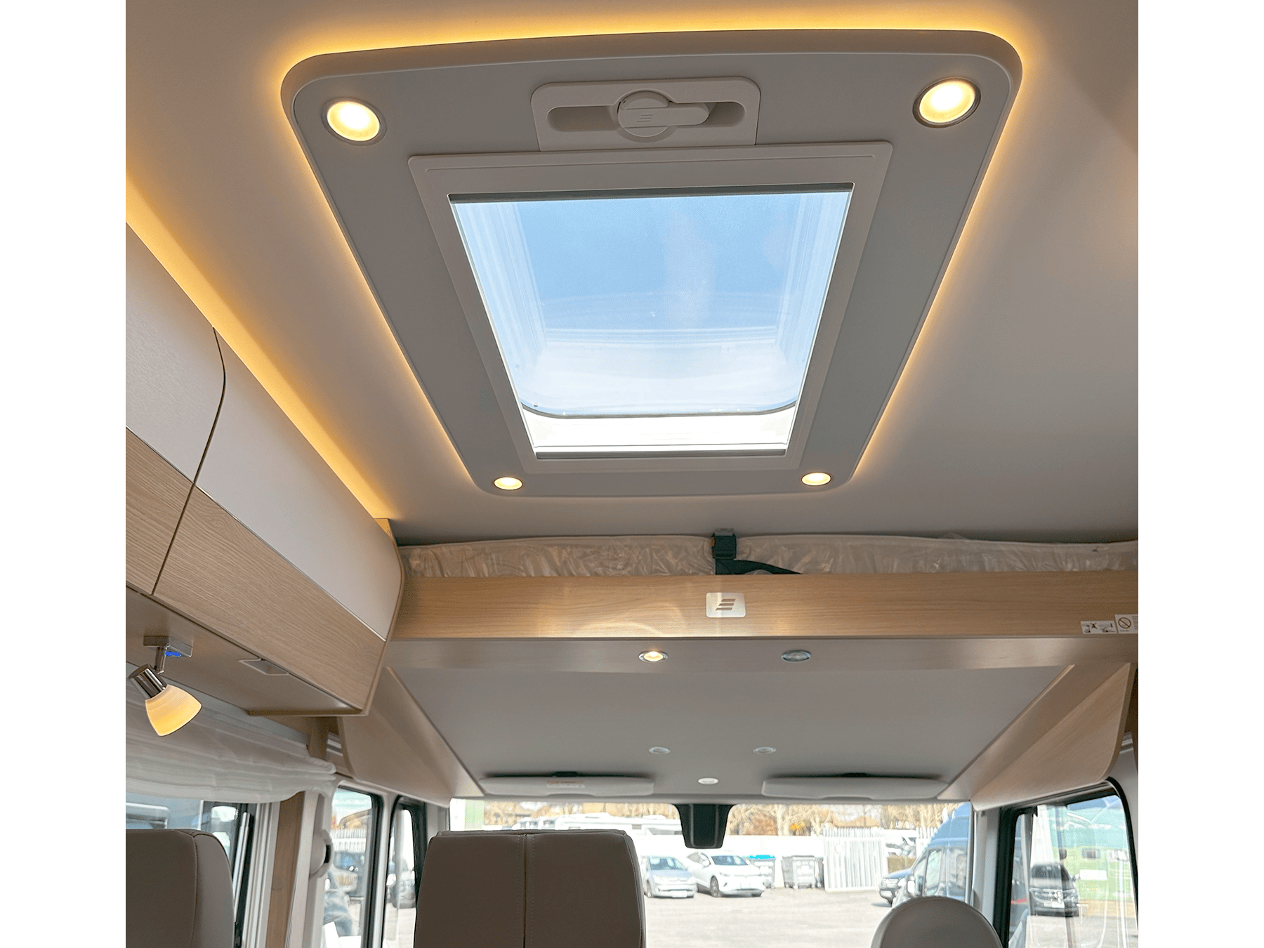 Hymer B-MC I 680 Motorhome Panoramic Skylight