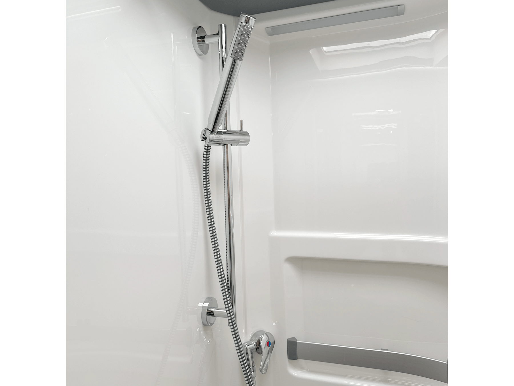 Hymer B-MC I 680 Motorhome Shower
