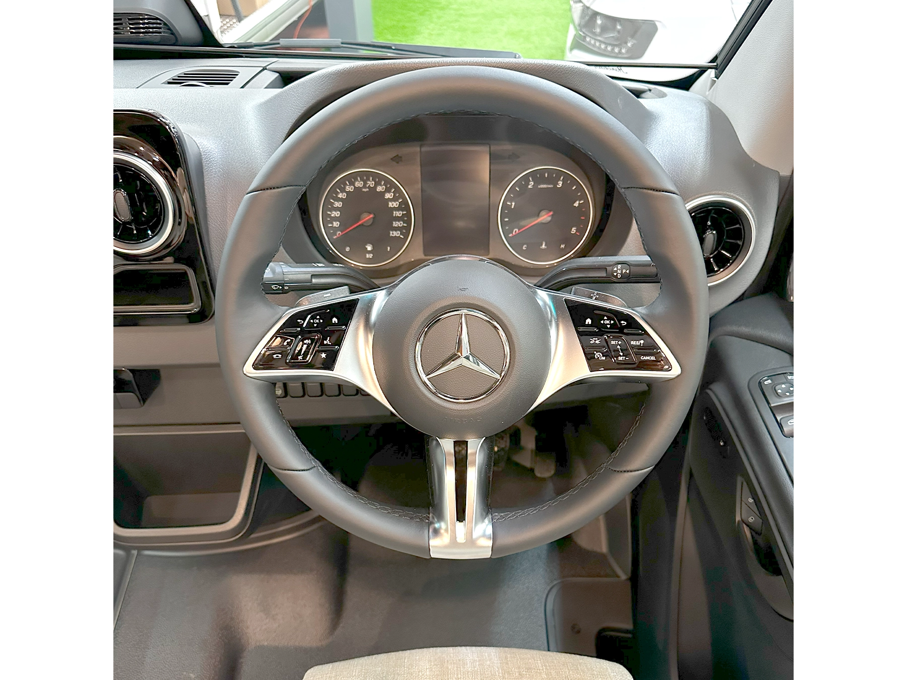 Hymer ML-T 580 Xperience Motorhome Steering Wheel