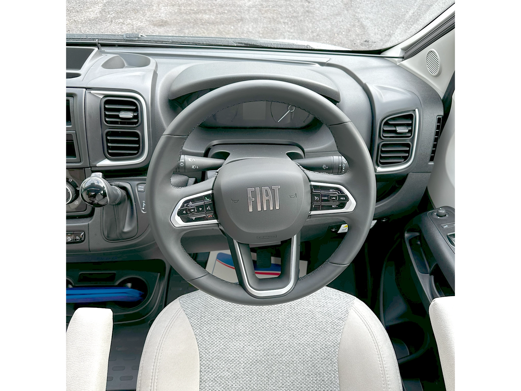 Carado CV640 Pro+ Van Conversion Steering Wheel