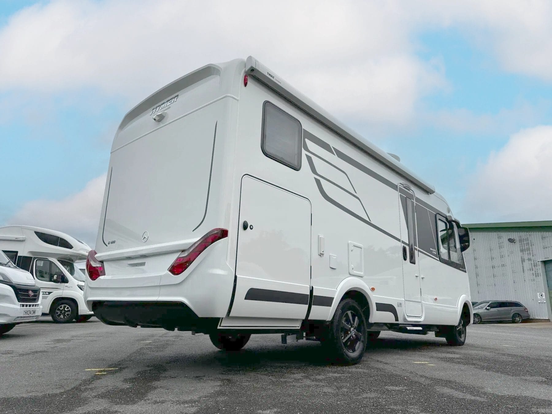 Hymer B-MC I 600 Whiteline Motorhome Exterior Left Rear