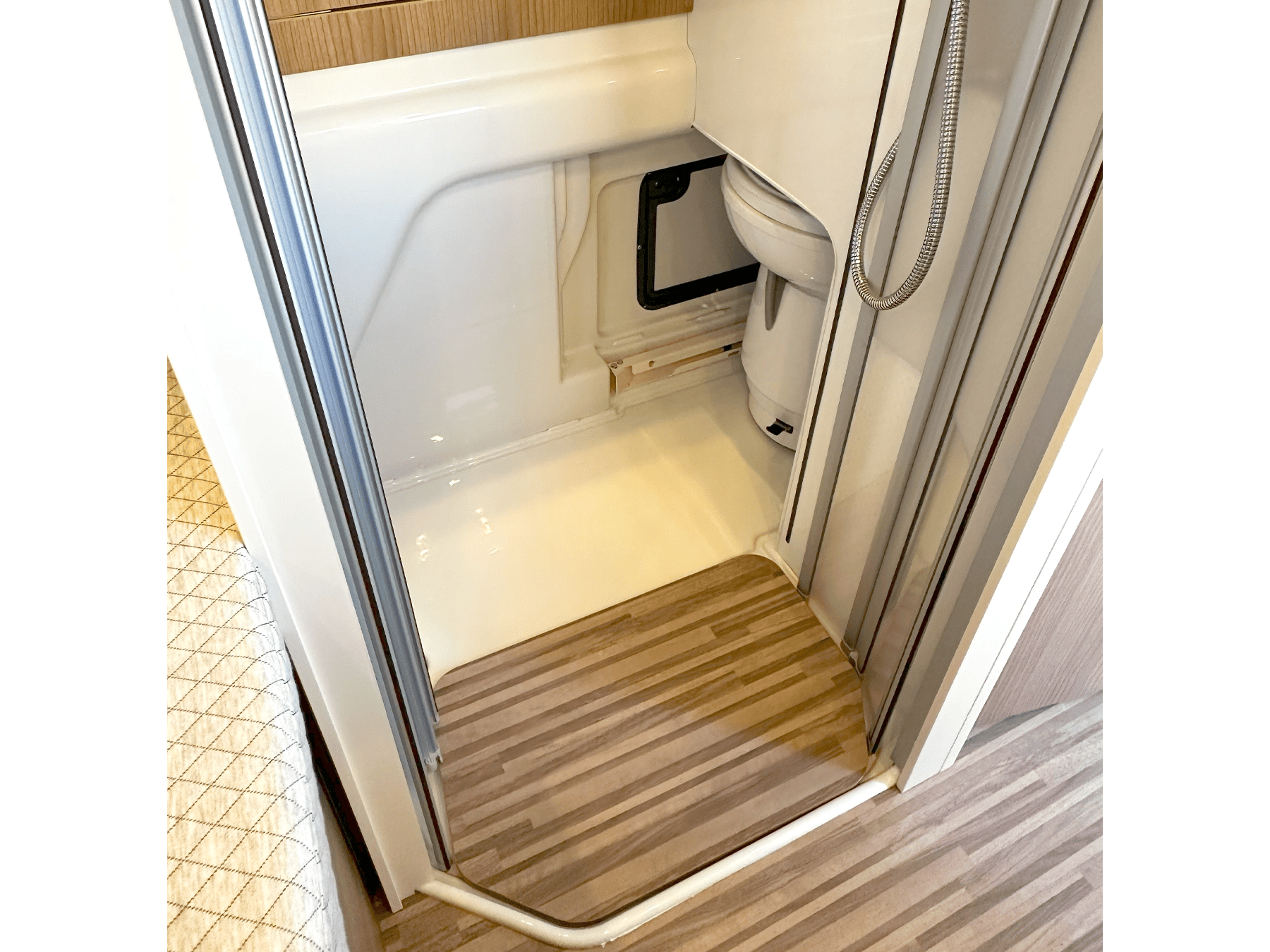 Malibu 540 DB Compact Pop Top Campervan Shower floor